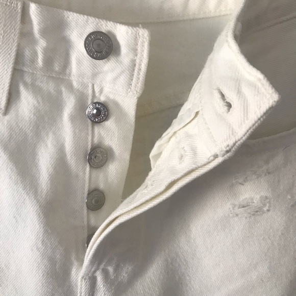 NWOT Aritzia Levi’s 501 White Jeans Sz 25 - Picture 2 of 7